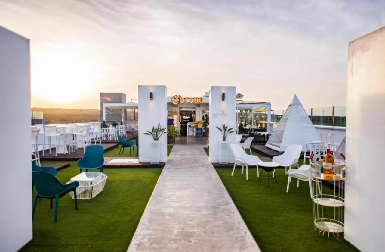 Bristol Sunset Beach Private Apartment コラレホ