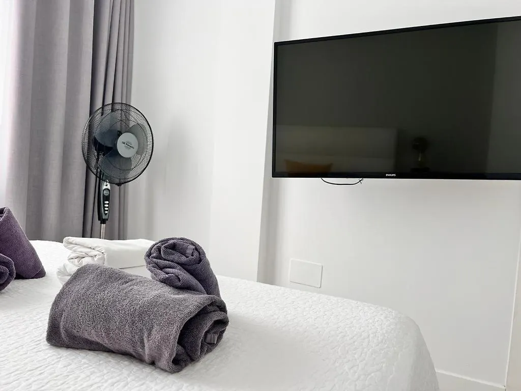 Bristol Sunset Beach Private Apartment コラレホ 0*,