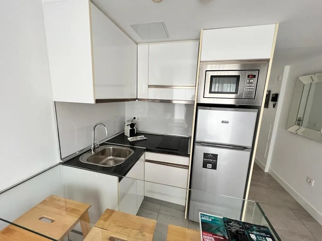 Bristol Sunset Beach Private Apartment コラレホ 0*,
